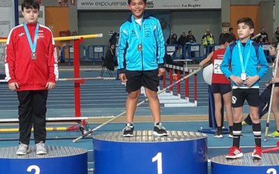 Fiesta de participación y tres medallas en los campeonatos gallegos de Pista cubierta sub 10 , sub 12 y sub 14.