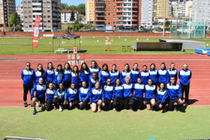 Equipo femenino participante en la primera jornada de la Liga Iberdrola, celebrada el 15 de abril en Vigo