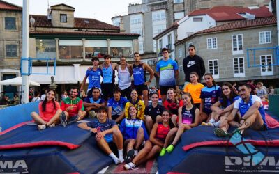 A Sociedad Gimnástica de Pontevedra enche de atletismo a Praza da Ferraría